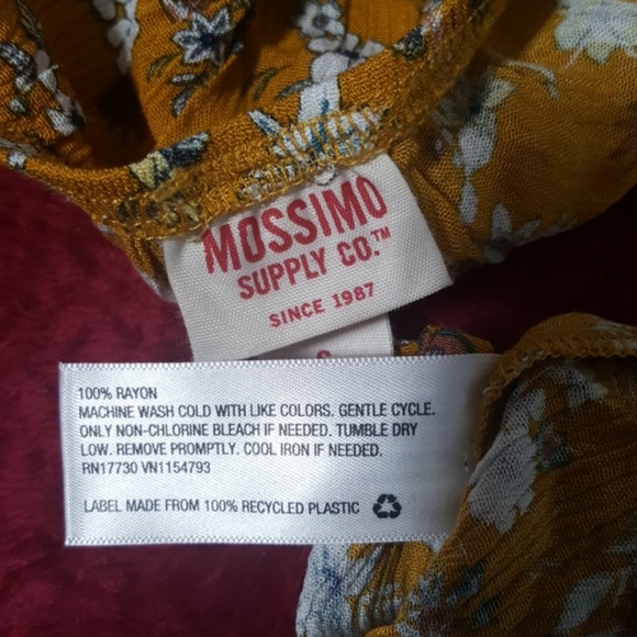 NWOT Mustard Yellow Blouse - Picture 3 of 3